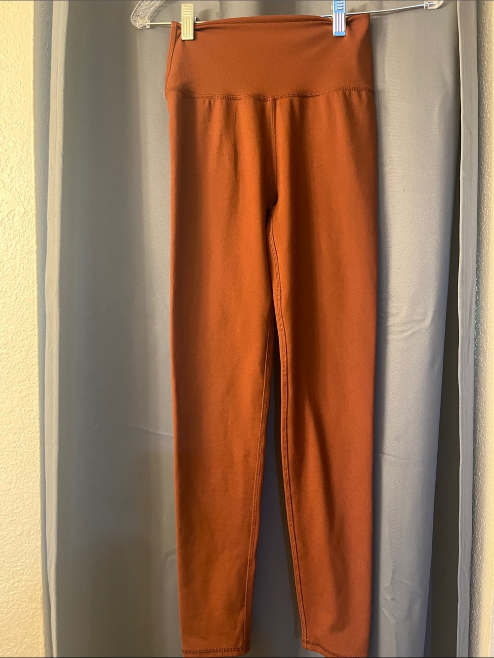 3 Like New High rise leggings!